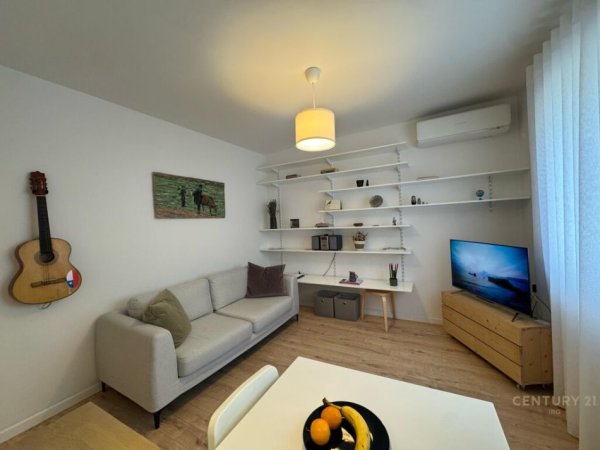 Tirane, jepet me qera apartament 1+1+Aneks+Ballkon Kati 4, 58 m² 650 € (Myslym Shyri)