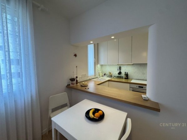 Tirane, jepet me qera apartament 1+1+Aneks+Ballkon Kati 4, 58 m² 650 € (Myslym Shyri)