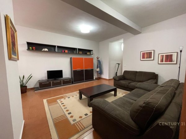 Tirane, jepet me qera apartament 2+1+Aneks+Ballkon Kati 1, 117 m² 600 € (Kopeshtit Zoologjik)