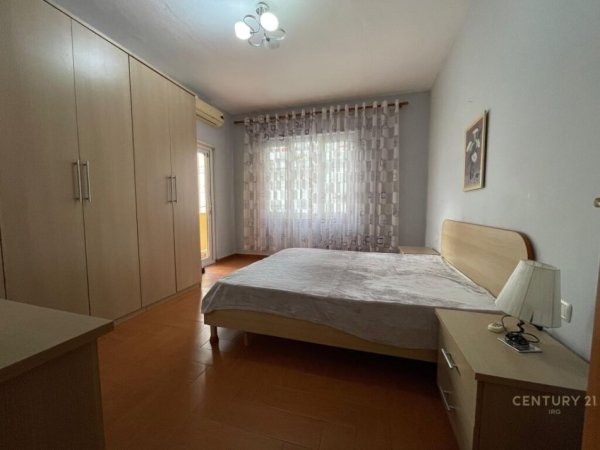 Tirane, jepet me qera apartament 2+1+Aneks+Ballkon Kati 1, 117 m² 600 € (Kopeshtit Zoologjik)