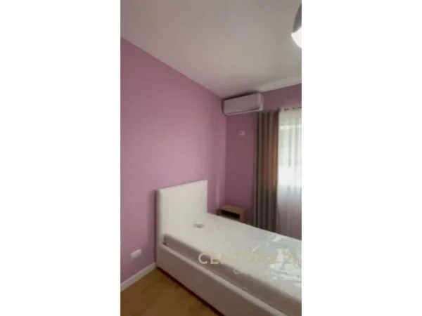 Tirane, jepet me qera apartament 2+1+Aneks+Ballkon Kati 2, 123 m² 1.000 € (KOPSHTI BOTANIK)