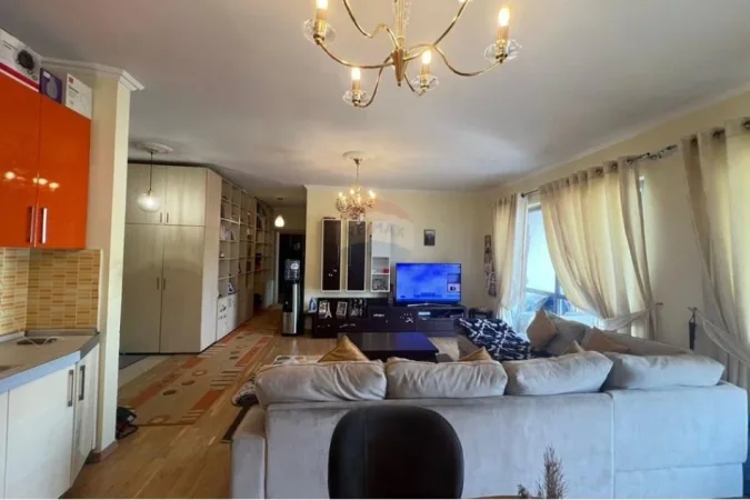 Tirane, shitet apartament 2+1+Aneks+Ballkon Kati 8, 132 m² 325.000 € (Rruga Fortuzi)