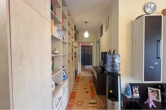 Tirane, shitet apartament 2+1+Aneks+Ballkon Kati 8, 132 m² 325.000 € (Rruga Fortuzi)