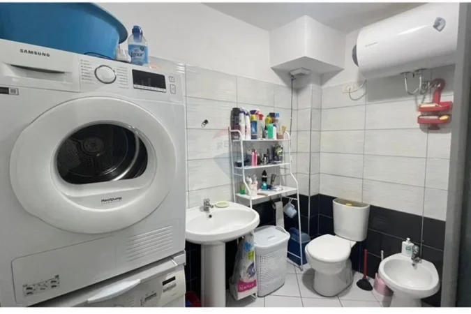 Tirane, shitet apartament 1+1 Kati 4, 68 m² 155.000 € (Rruga Elbasanit)