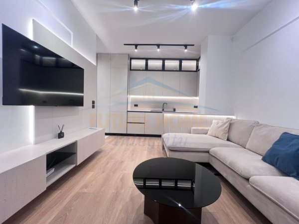 APARTAMENT 1+1 ME QERA NE PORCELAN