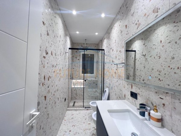 APARTAMENT 1+1 ME QERA NE PORCELAN