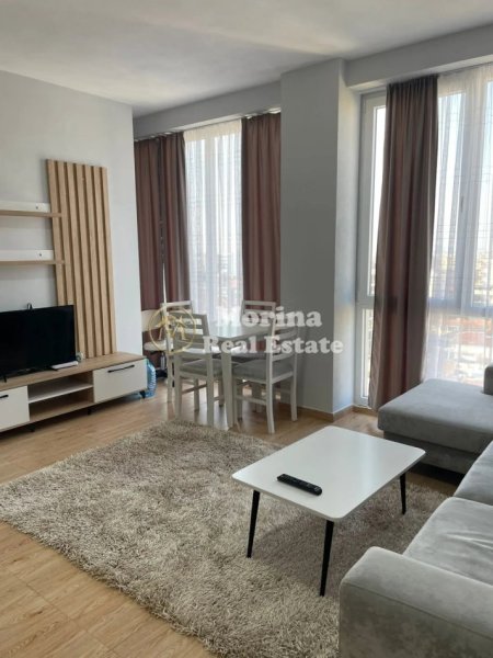 Tirane, jepet me qera apartament 1+1+Ballkon Kati 8, 65 m² 500 € (Qender)
