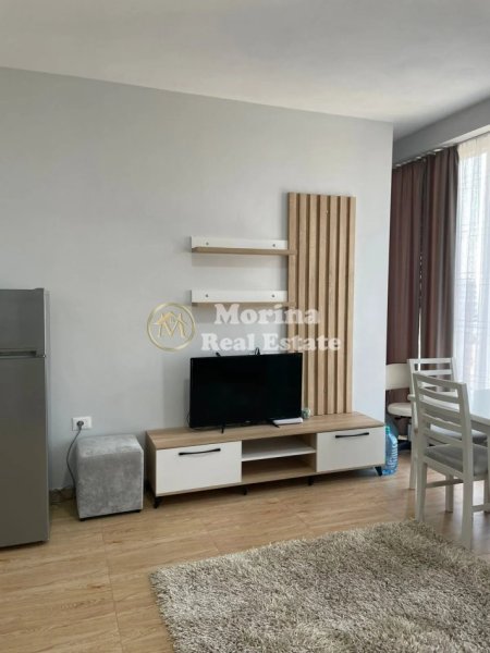 Tirane, jepet me qera apartament 1+1+Ballkon Kati 8, 65 m² 500 € (Qender)