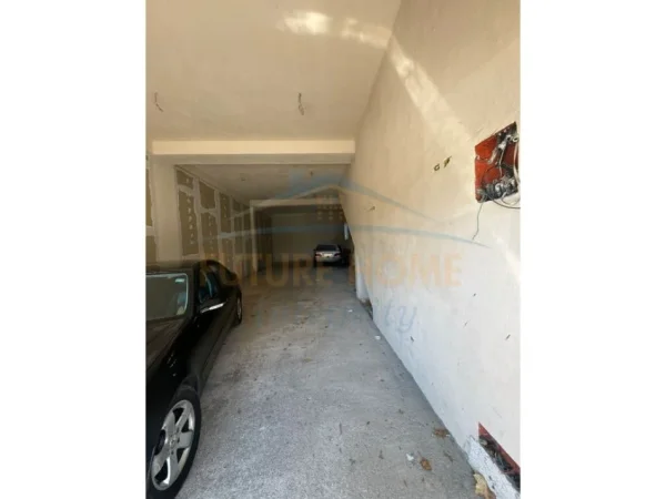 Tirane, shes ambjent biznesi Kati 0, 492 m² 270.000 € (Babrru)