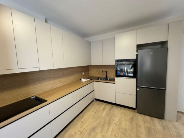 Tirane, jepet me qera apartament 2+1+Aneks+Ballkon Kati 5, 95 m² 650 € (KODRA E DIELLIT)