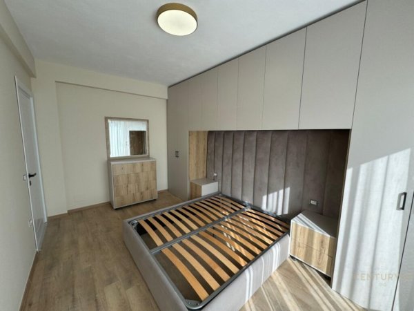 Tirane, jepet me qera apartament 2+1+Aneks+Ballkon Kati 5, 95 m² 650 € (KODRA E DIELLIT)