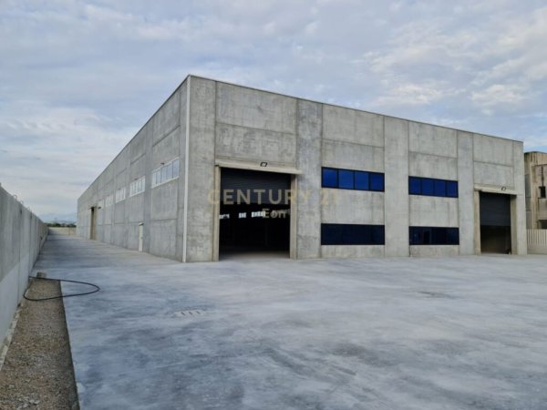 Tirane, shes ambjent biznesi Kati 0, 6.030 m² (AUTOSTRADA TIRANE -DURRES)