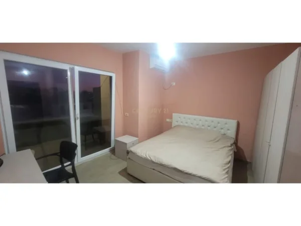 Tirane, jepet me qera hotel Kati 6, 415 m² 4.000 € (Fresk)