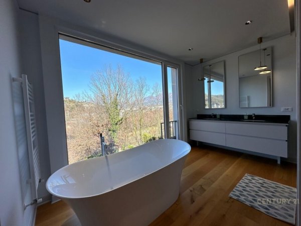 Tirane, jepet me qera Vile 3 Katshe Kati 3, 579 m² 6.800 € (Teg)