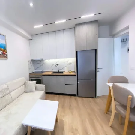 Tirane, shitet apartament 1+1 , 30 m² 97.000 € (21 Dhjetori)