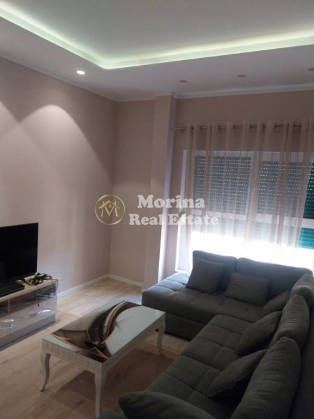 Tirane, jepet me qera apartament 1+1 Kati 4, 65 m² 400 € (Ali Demi-Mangalem 21)