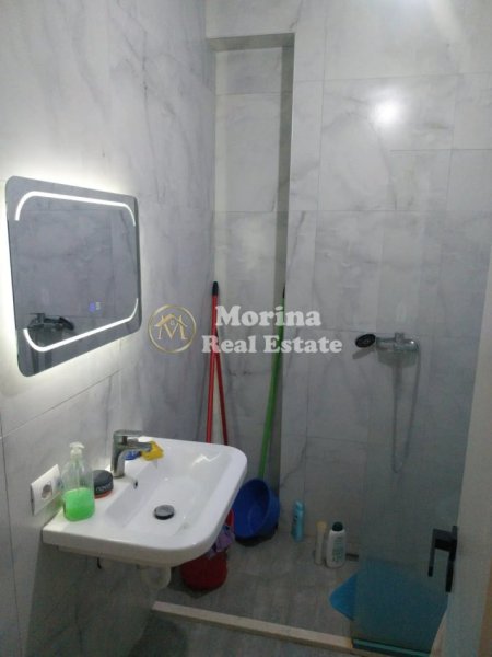 Tirane, jepet me qera apartament 1+1 Kati 4, 65 m² 400 € (Ali Demi-Mangalem 21)