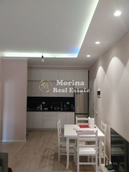 Tirane, jepet me qera apartament 1+1 Kati 4, 65 m² 400 € (Ali Demi-Mangalem 21)
