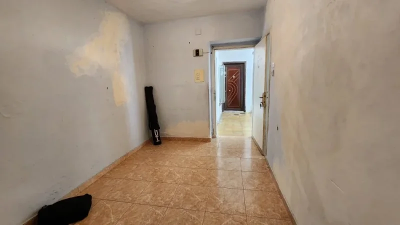 Tirane, shes apartament 2+1+Ballkon Kati 0, 76 m² 135.000 € (Rruga Mihal Grameno)