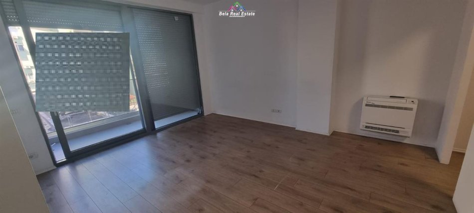Tirane, jepet me qera zyre Kati 4, 117 m² 1250 € (blloku)