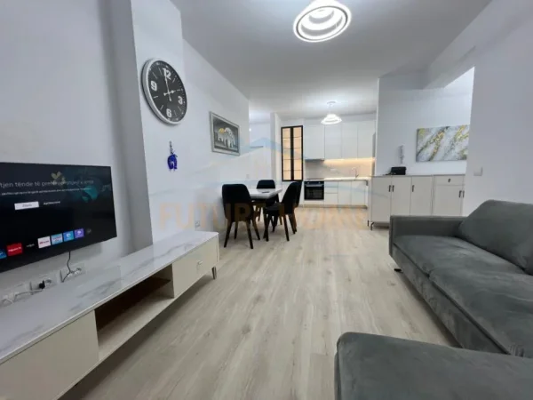 Tirane, jepet me qera apartament 2+1+Aneks+Ballkon Kati 8, 118 m² 550 € (Astir, Unaza e Re)