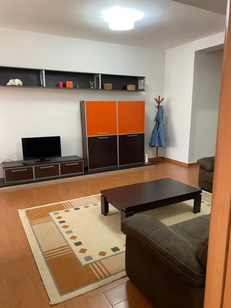 Tirane, jepet me qera apartament 2+1 Kati 2, 117 m² 600 € (Liqeni Artificial)