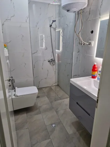 Tirane, jepet me qera apartament 2+1 Kati 2, 100 m² 600 € (Tek Rruga e Elbasanit)