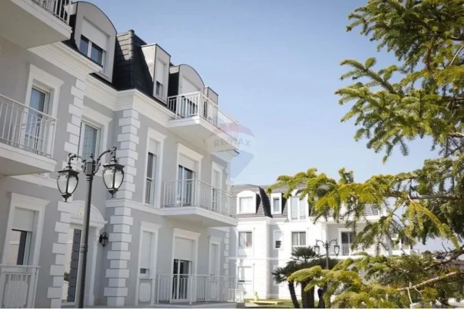 shitet , 80 m² 330.000 € (Ofrohet apartament 2+1 ne nje nga komplekset me ekskluzive prane Tiranes, "Joy Residences",)