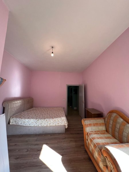 Tirane, jepet me qera 2+1+Ballkon Kati 3, 650 € (Don Bosko)