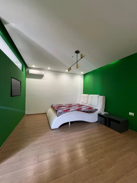 Tirane, jepet me qera 2+1+Ballkon Kati 3, 650 € (Don Bosko)