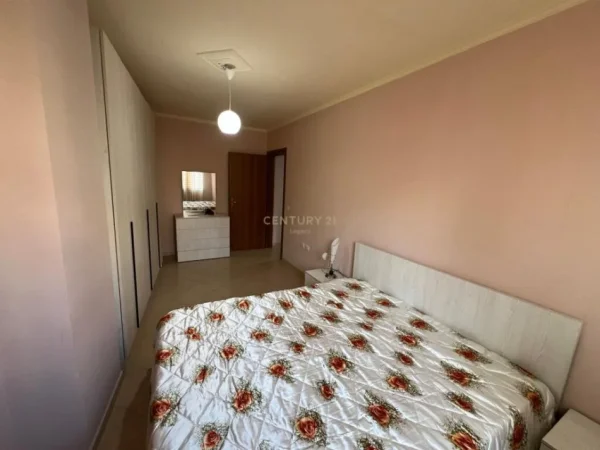 Tirane, shitet apartament 2+1 Kati 2, 103 m² 128.000 € (Fresk)