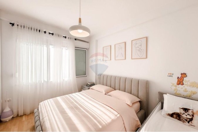Tirane, shitet 2+1+Ballkon Kati 5, 98 m² 249.000 € (Liqeni i Thatë)