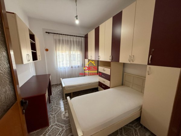 Vlore, jepet me qera Vile 2+1 Kati 0, 110 m² 300 € (Rruga Sokrat Leka)