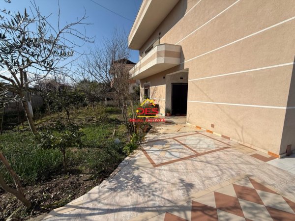 Vlore, jepet me qera Vile 2+1 Kati 0, 110 m² 300 € (Rruga Sokrat Leka)