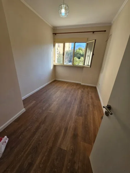 Tirane, shitet apartament 2+1+Aneks+Ballkon Kati 2, 80 m² 145.000 € (Rruga Asdreni)