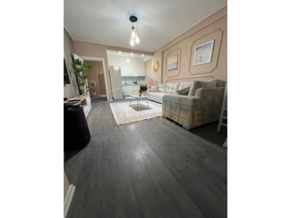 Durres, shitet apartament 2+1 Kati 2, 175 m² 126.000 € (ISH URT)