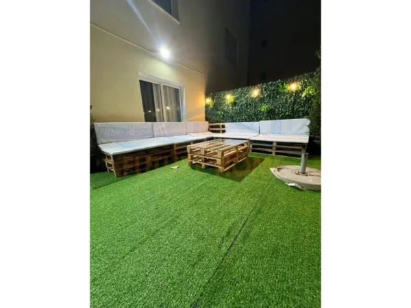 Durres, shitet apartament 2+1 Kati 2, 175 m² 126.000 € (ISH URT)