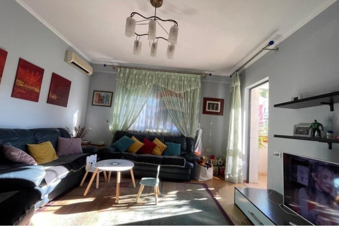 Tirane, shitet apartament 3+1+Ballkon Kati 4, 99 m² 279.000 € (Margarita Tutulani)