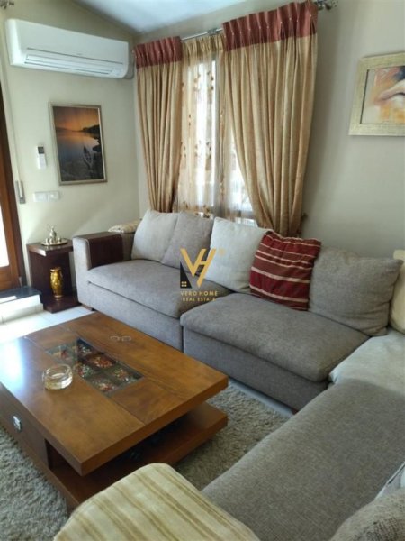 Tirane, jepet me qera apartament duplex 3+1+Ballkon Kati 4, 220 m² 600 € (KOPSHTI BOTANIK)