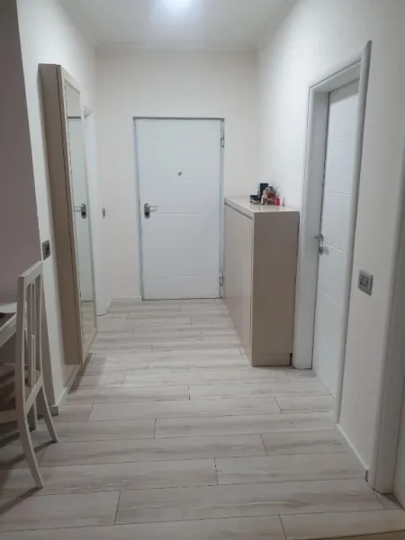 Tirane, jepet me qera apartament 2+1 Kati 2, 70 m² 650 € (Bulevardi Zogu I)