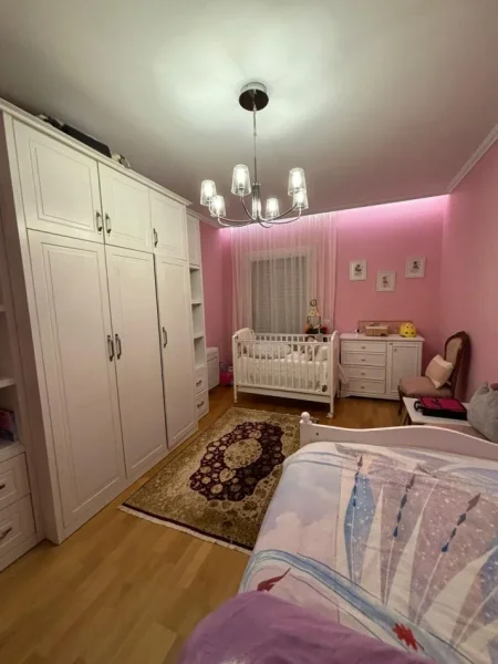 Tirane, shitet apartament 3+1 , 172 m² 420.000 € (Kopshti Botanik)