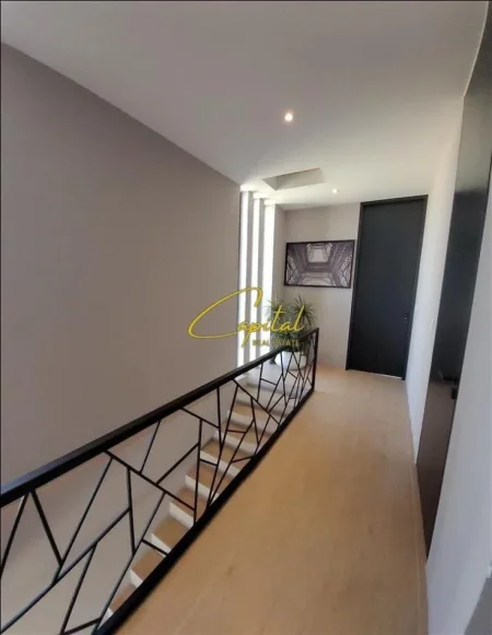 Tirane, jepet me qera Vile 2 Katshe Kati 2, 250 m² 7.000 € (KASHAR)