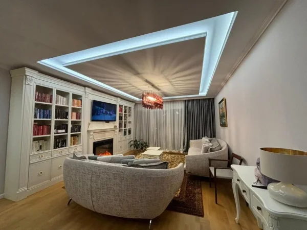 Tirane, shitet apartament 3+1+Ballkon Kati 2, 172 m² 370.000 € (Kopshti Botanik)