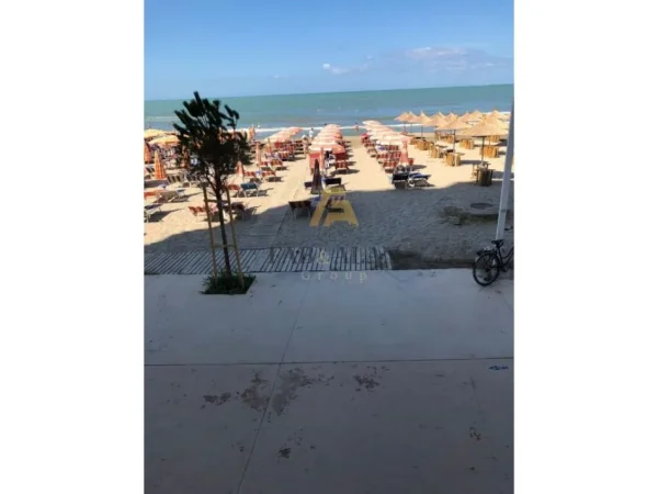 Golem, shitet ambjent biznesi Kati 0, 147 m² 410.200 € (Golem)