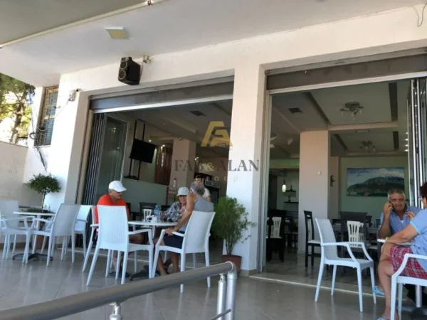 Golem, shitet ambjent biznesi Kati 0, 147 m² 410.200 € (Golem)