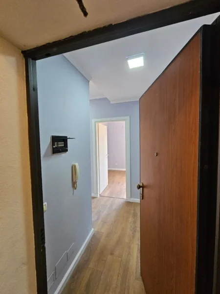 Tirane, shitet apartament 2+1+Ballkon Kati 2, 80 m² 145.000 € (Brryli)