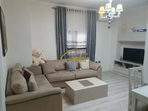 Tirane, jepet me qera apartament 2+1 Kati 2, 70 m² 650 € (STACIONI TRENIT)