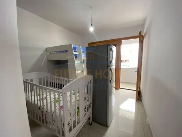 Tirane, shitet apartament 2+1+Ballkon Kati 6, 113 m² 210.000 € (Tregu Elektrik)