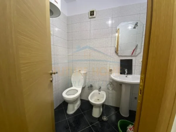 Tirane, shitet apartament 2+1+Ballkon Kati 6, 113 m² 210.000 € (Tregu Elektrik)