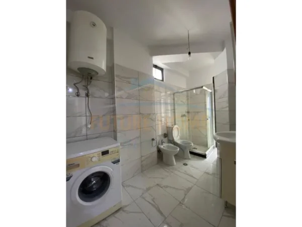 Tirane, shitet apartament 2+1+Ballkon Kati 6, 113 m² 210.000 € (Tregu Elektrik)